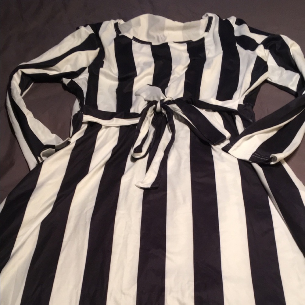 OURS Empire Waist Midi Dress.  Stripped, pockets.